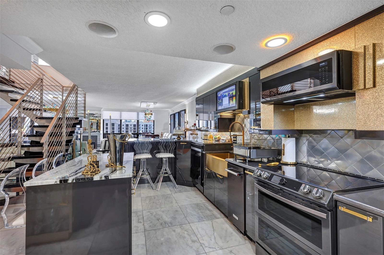 530 EAST CENTRAL CONDO - Residential Lease