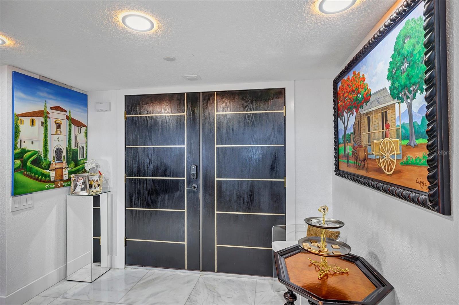 530 EAST CENTRAL CONDO - Residential Lease