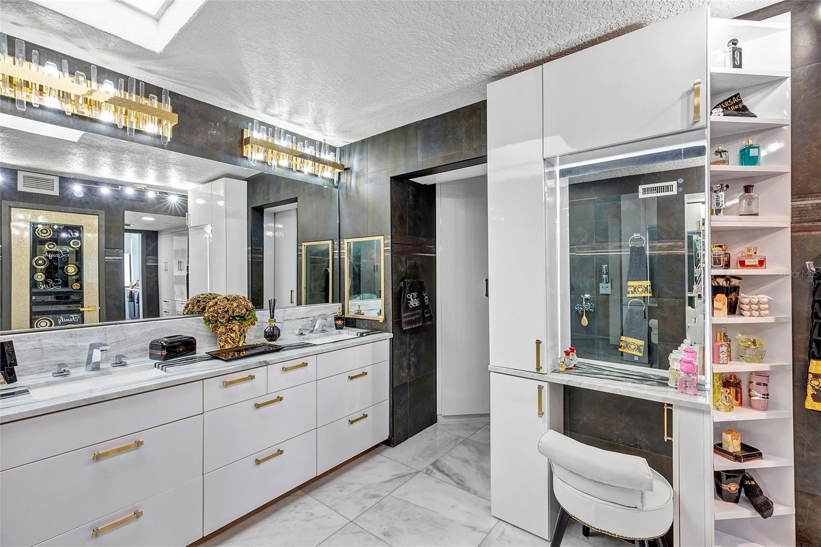 530 EAST CENTRAL CONDO - Residential Lease
