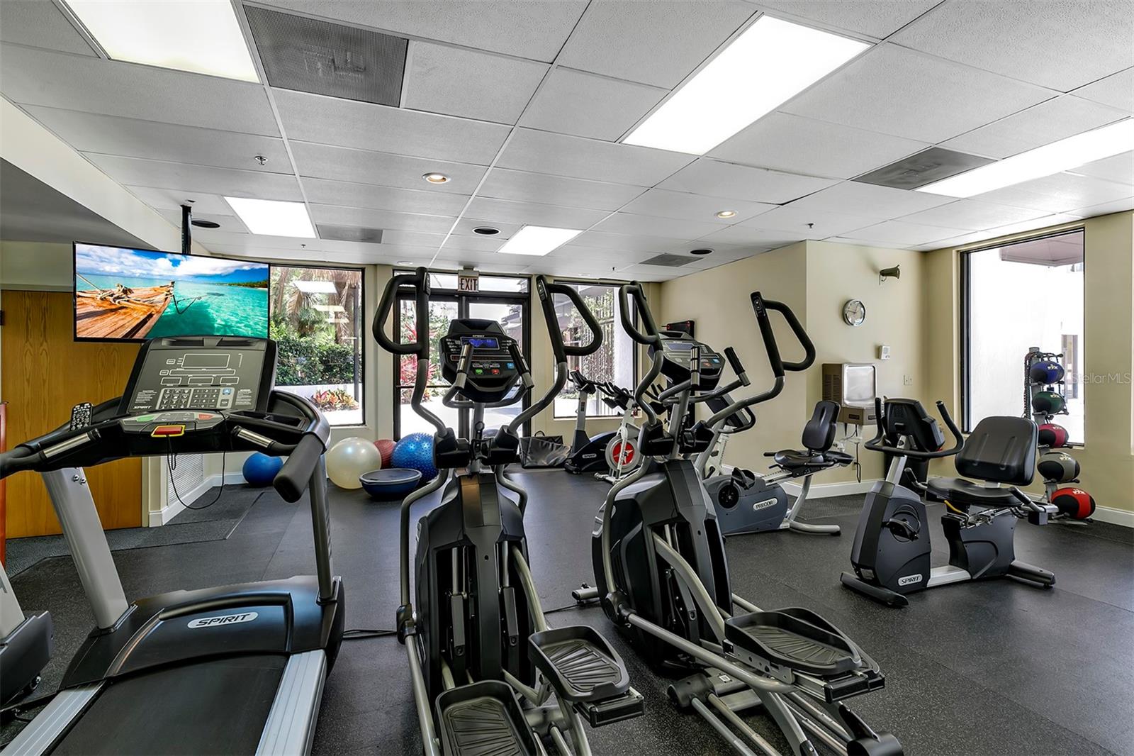 530 EAST CENTRAL CONDO - Residential Lease