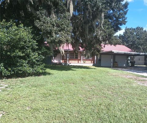 A home in WINTER HAVEN