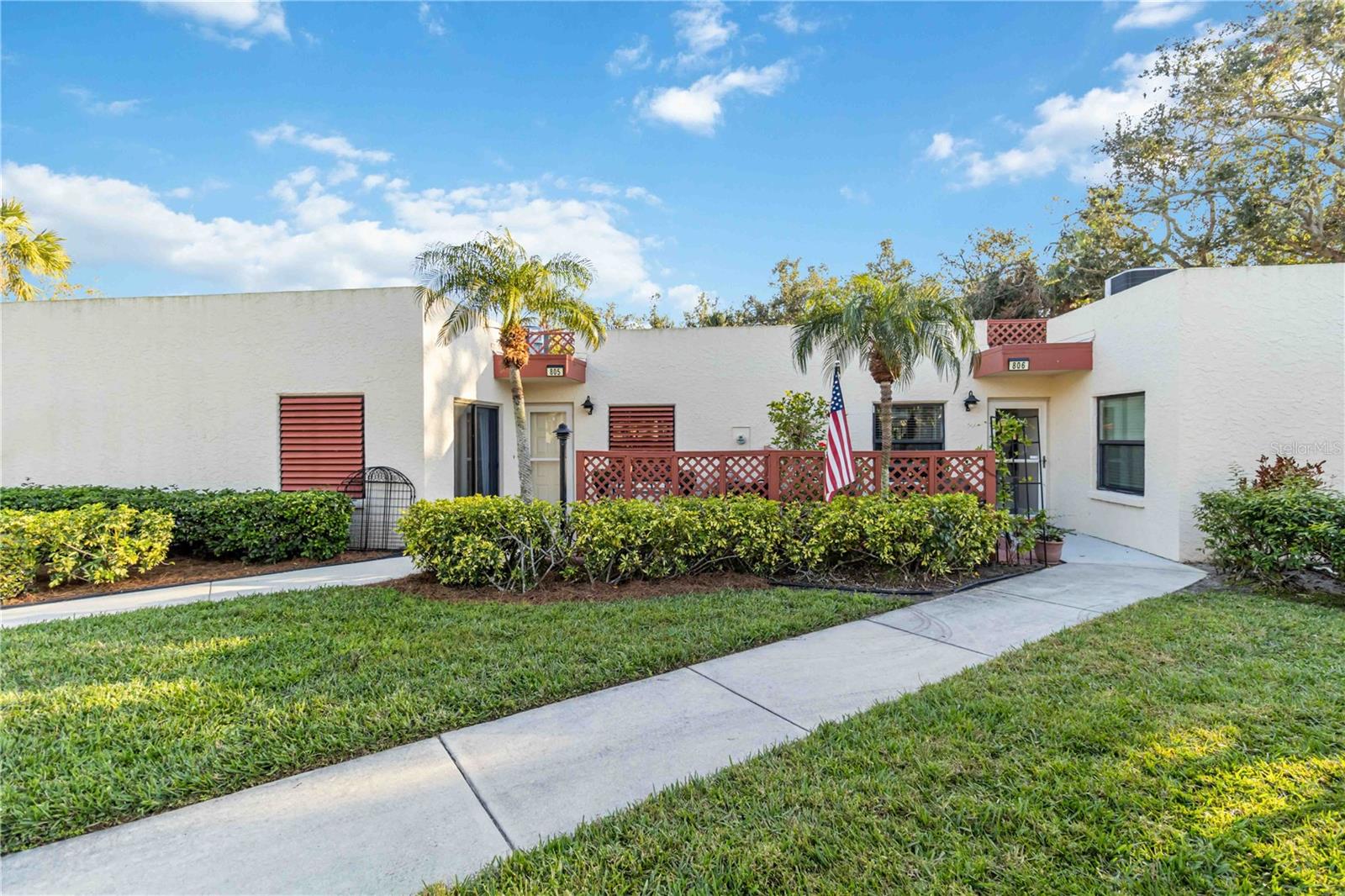 805 SPRING LAKES BOULEVARD 805
