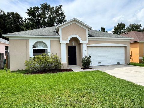 Photo of 1672 Riveredge Road, Oviedo, FL 32766 (MLS # V4944997)