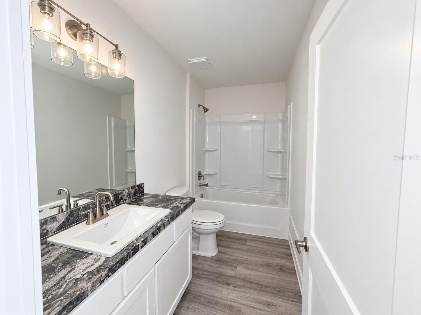 280 HYACINTH COURT
