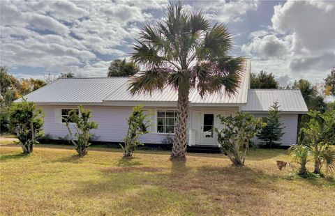 A home in DELAND