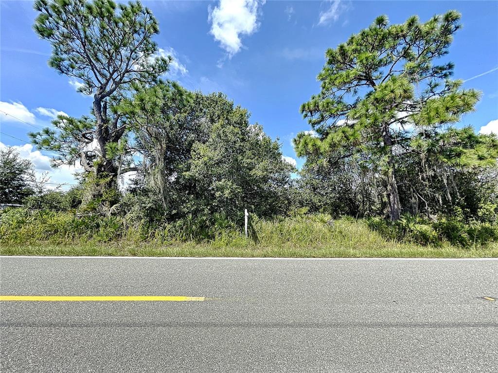 OAKRIDGE ESTATES - Land