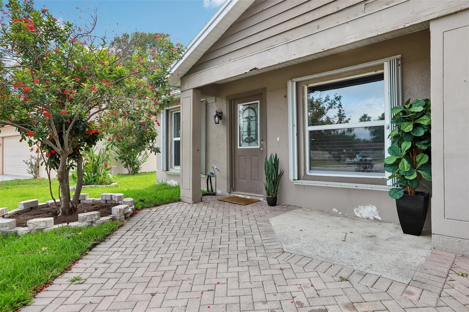 1525 KESTREL WAY