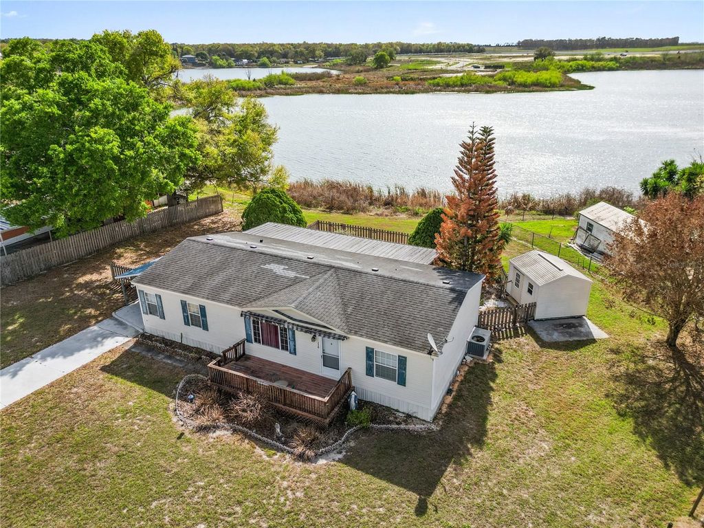 Photo of 116 Carver Street, Lake Wales, FL 33853 (MLS # K4903348)