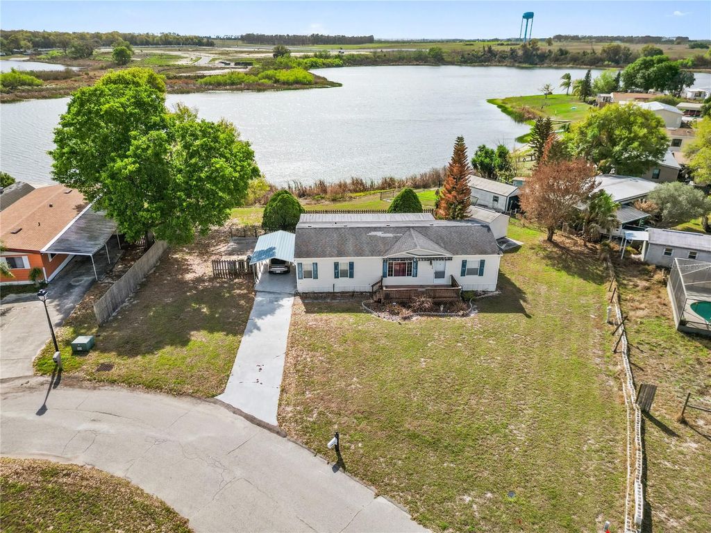 Photo of 116 Carver Street, Lake Wales, FL 33853 (MLS # K4903348)