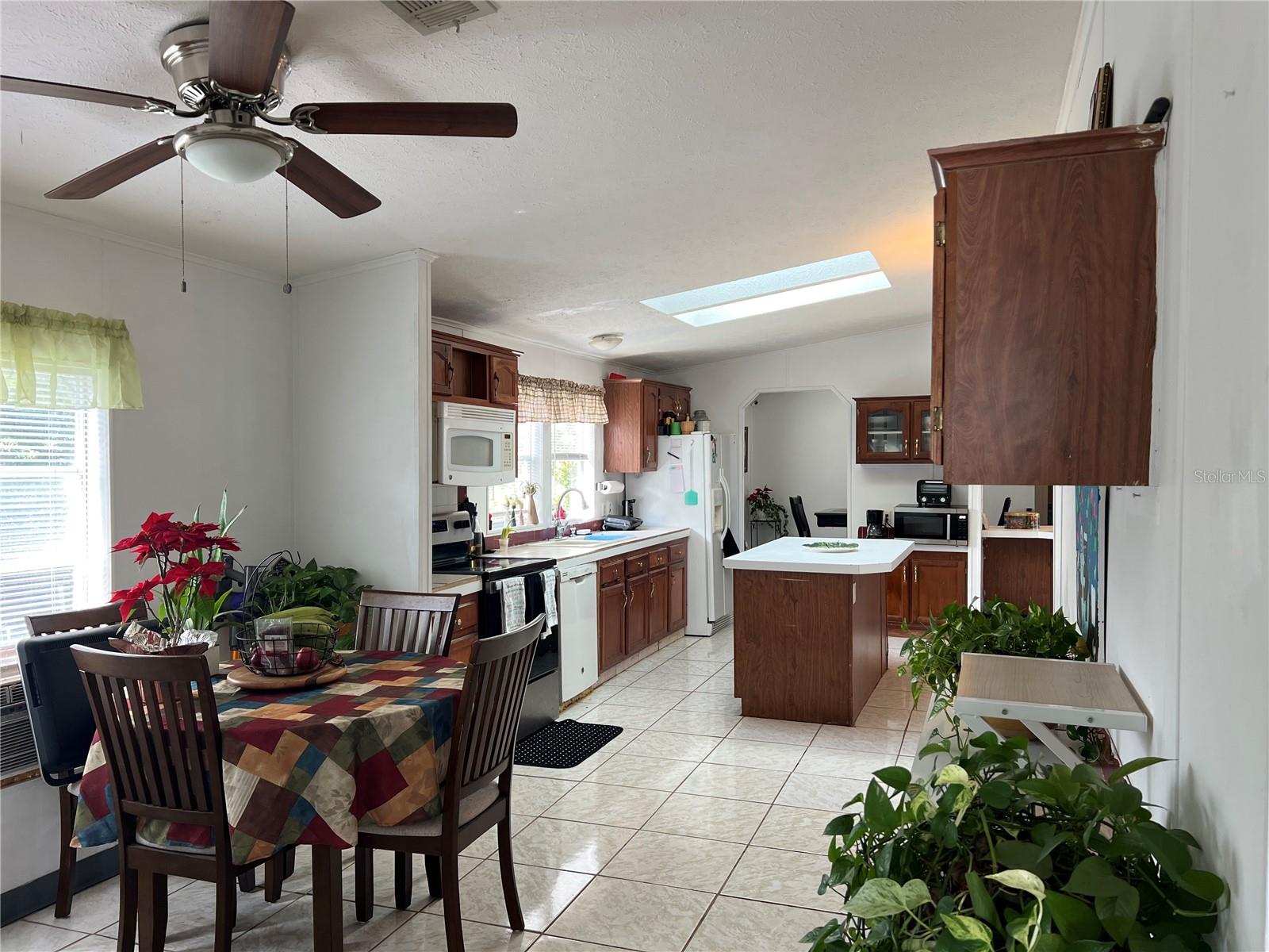 COUNTRY GREEN PH 1 UNIT 2 - Residential