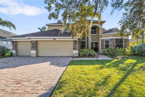 A home in WINTER HAVEN