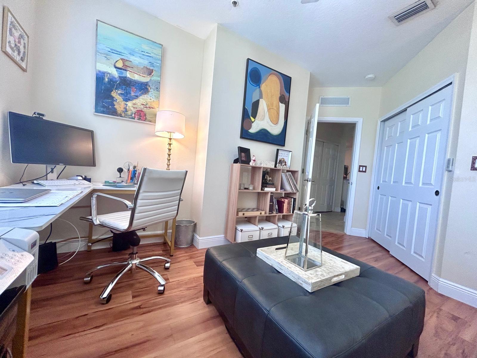 LAKESIDE/LKS/WINDERMERE - Residential Lease