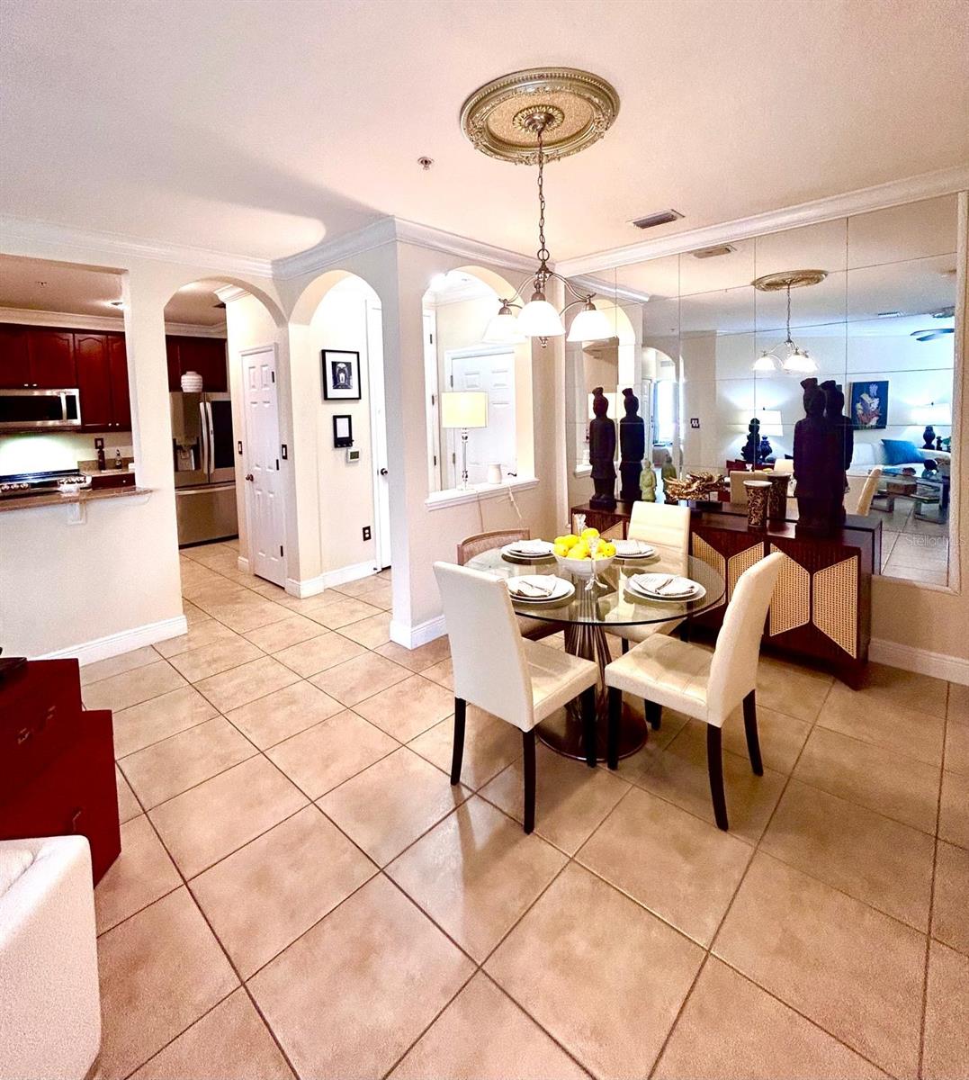 LAKESIDE/LKS/WINDERMERE - Residential Lease