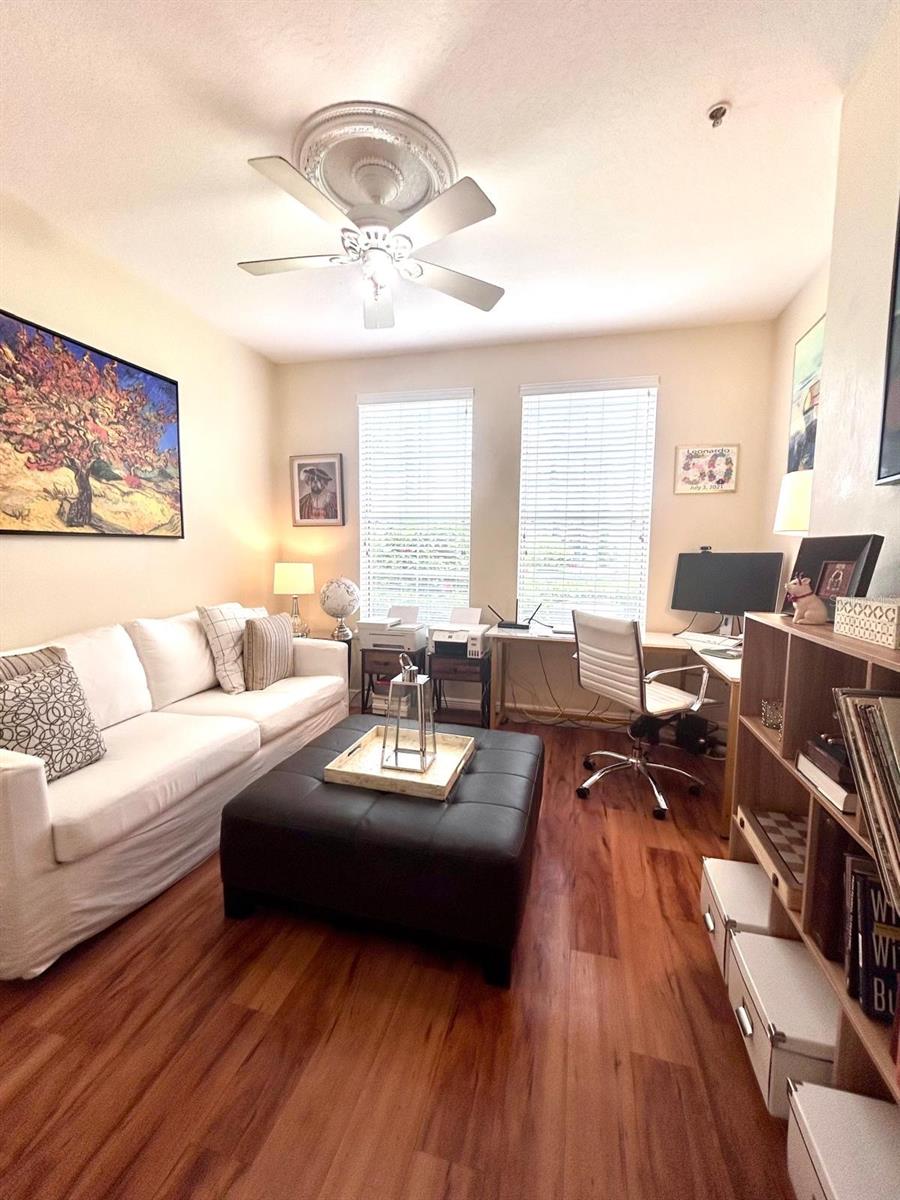 LAKESIDE/LKS/WINDERMERE - Residential Lease