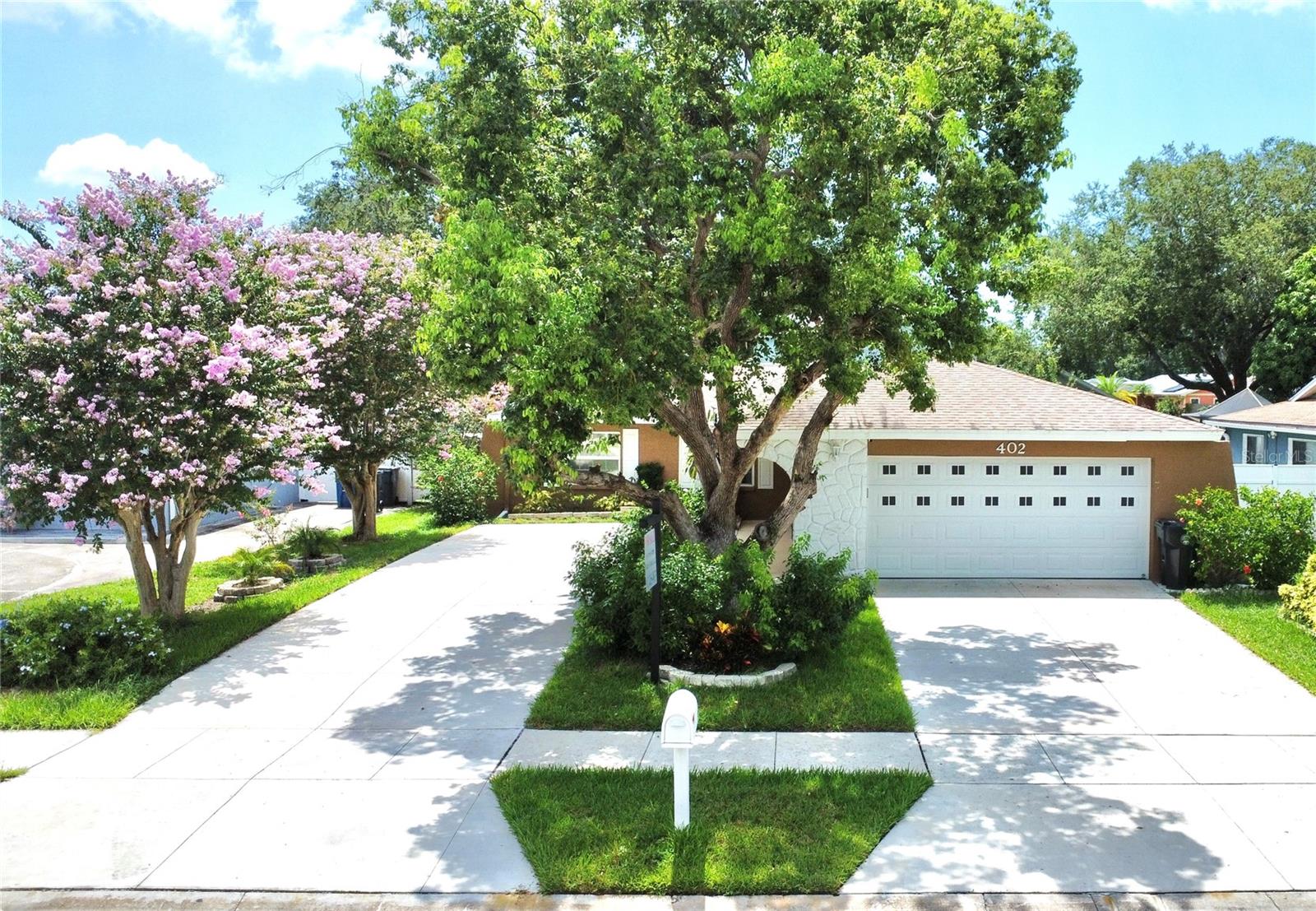 402 EVERGREEN DRIVE