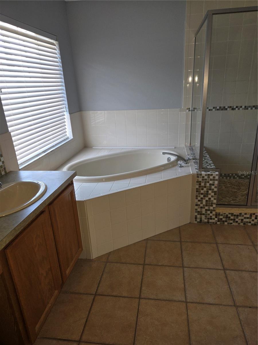 BAY ARBOR - Residential Lease