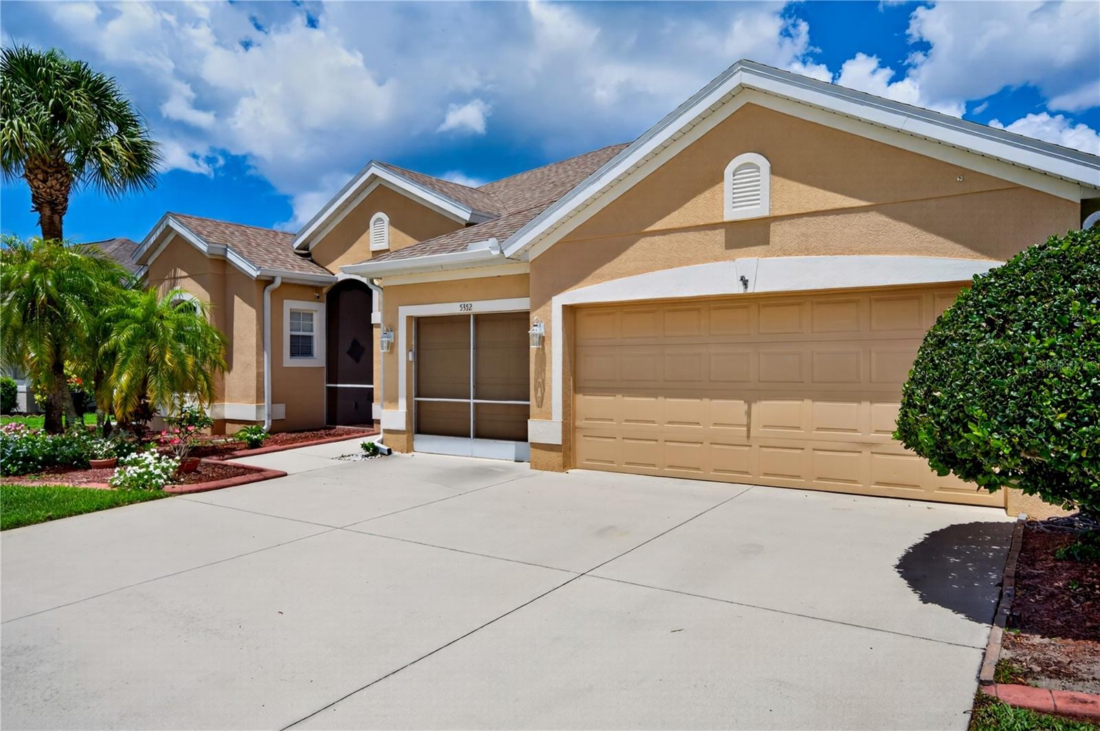 5352 LAYTON DRIVE