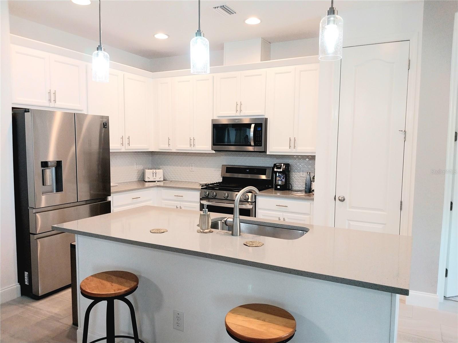 ROSEDALE ADD PH II - Residential Lease