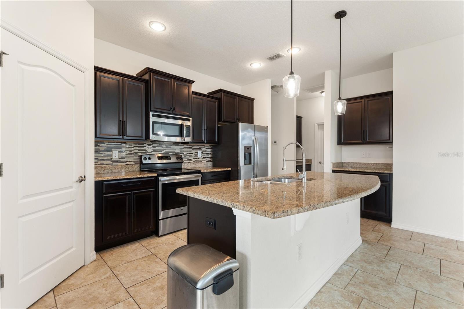 SHINGLE CRK RESRV AT OAKS - Residential