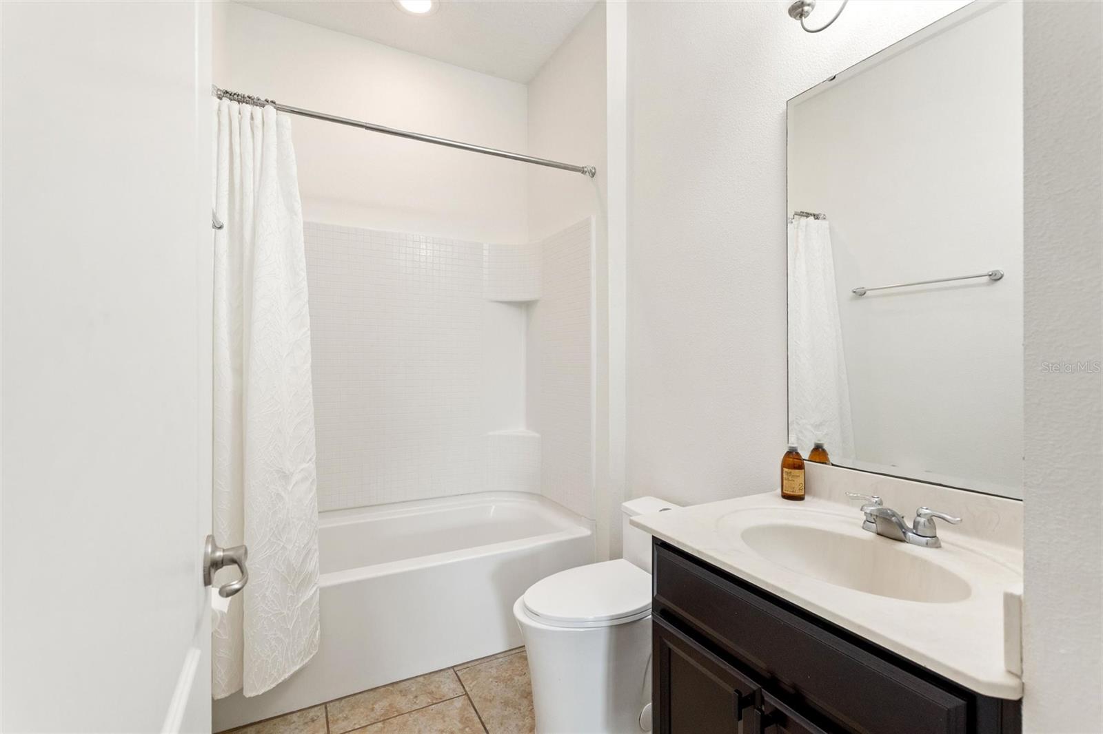 SHINGLE CRK RESRV AT OAKS - Residential