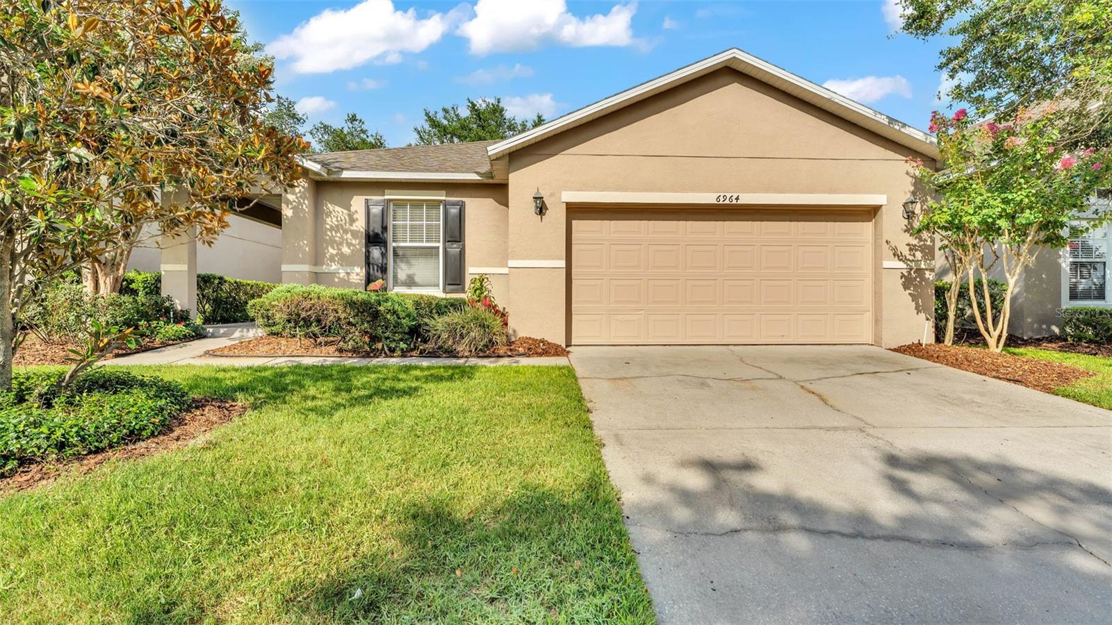 6964 LAKE EAGLEBROOKE DRIVE