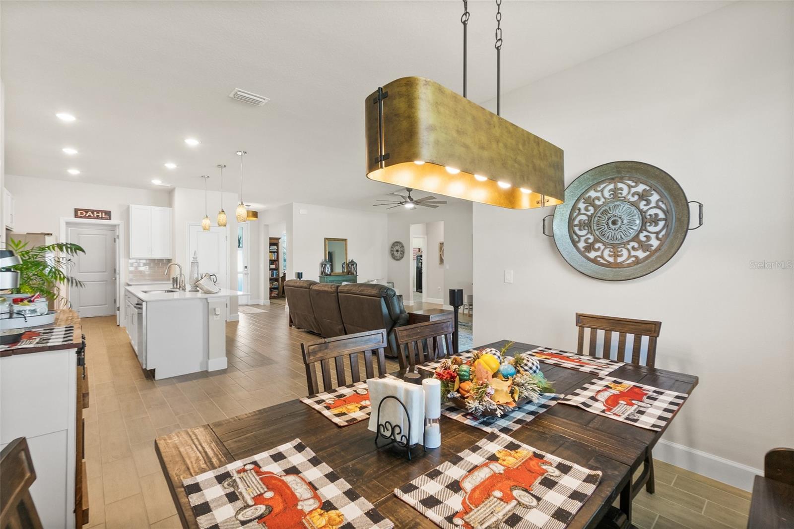 SEMINOLE WOODS - Residential