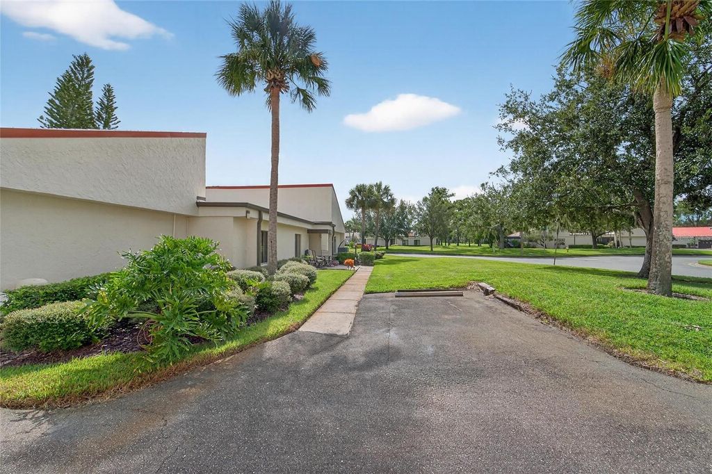 Photo of 103 Valencia Court N, Plant City, FL 33566 (MLS # TB8425818)