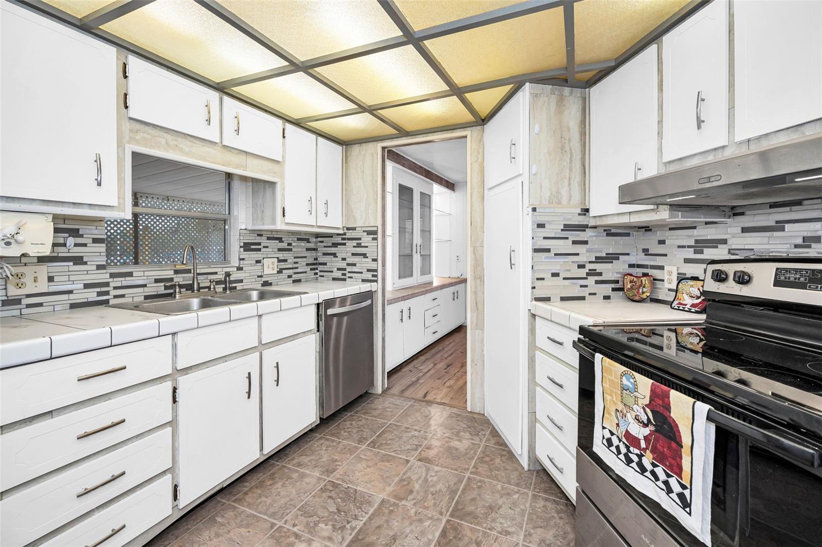 BLUE JAY MOBILE HOME ESTATES CONDO - Residential