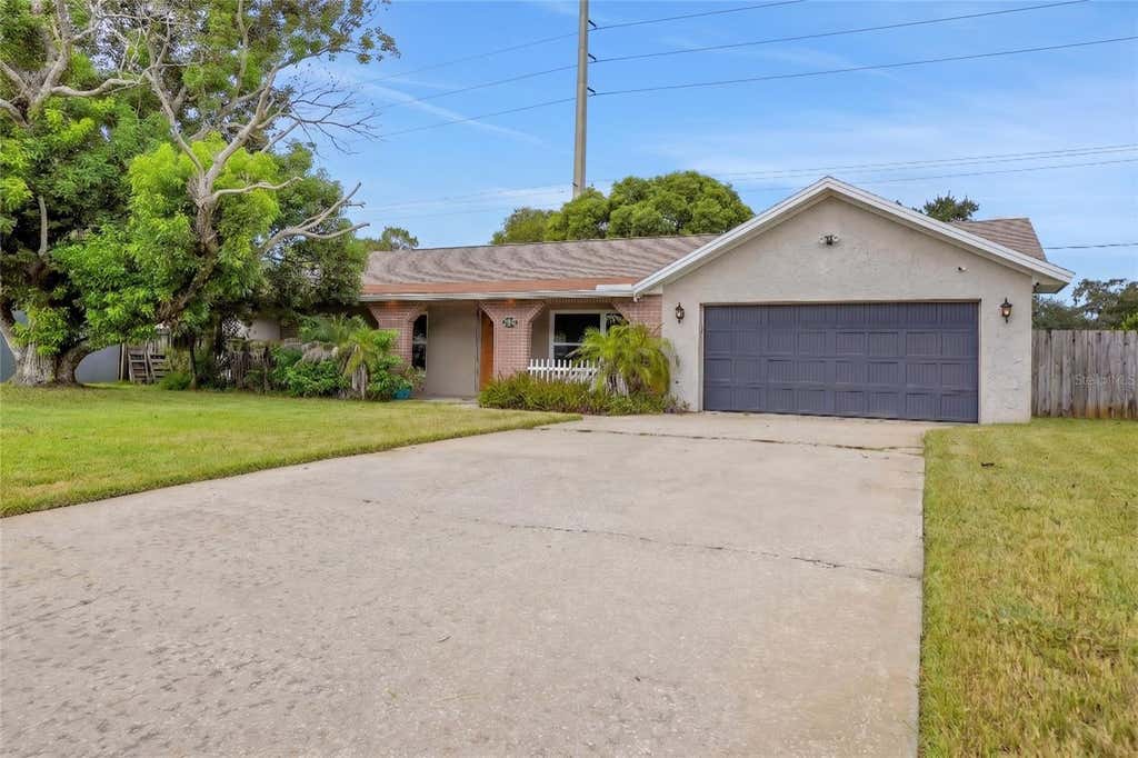 Photo of 169 Leisure Circle, Port Orange, FL 32127 (MLS # O6435021)