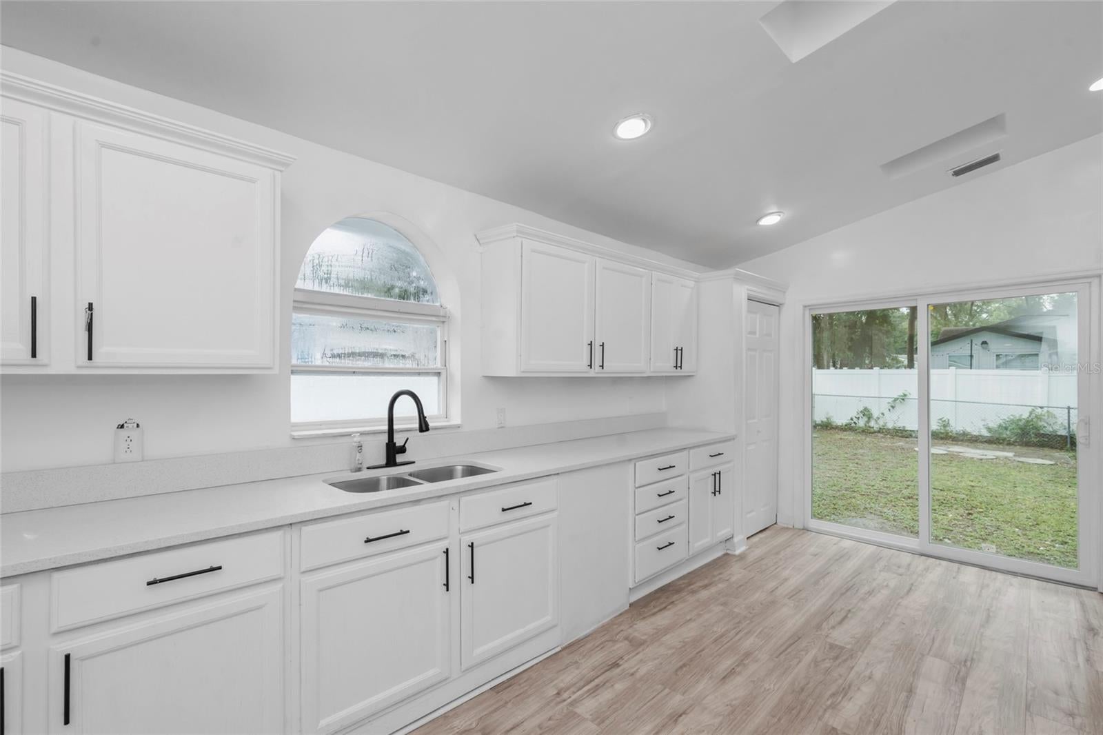 8021 N EDISON AVENUE
