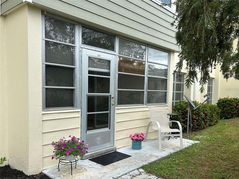 Casas a venda 153 - Jen Dantas 21267 GERTRUDE AVENUE 109 PORT CHARLOTTE FL 33952