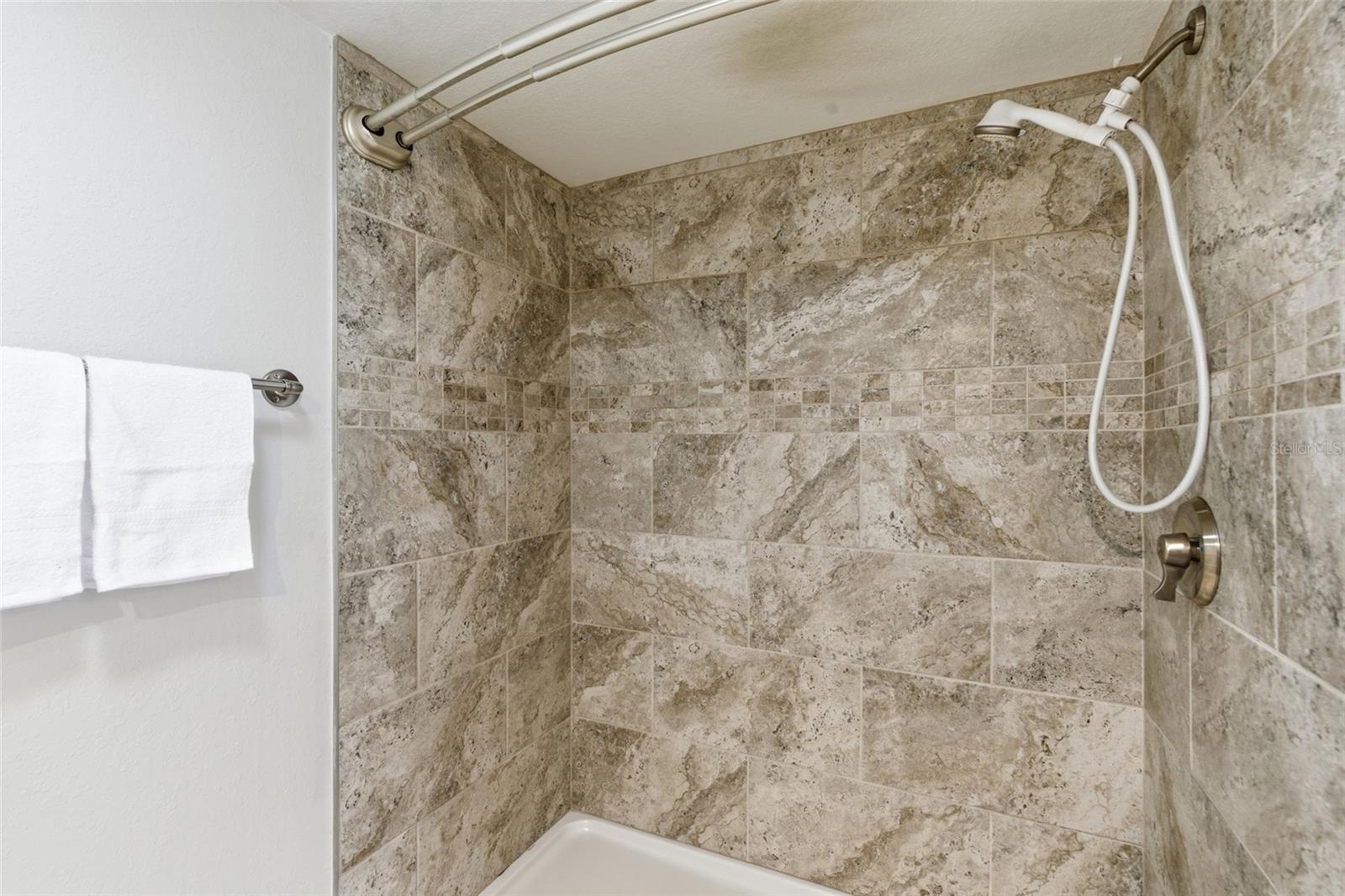 OXFORD HOUSE - Residential