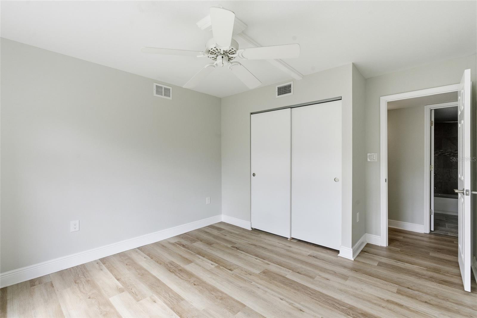 OXFORD HOUSE - Residential