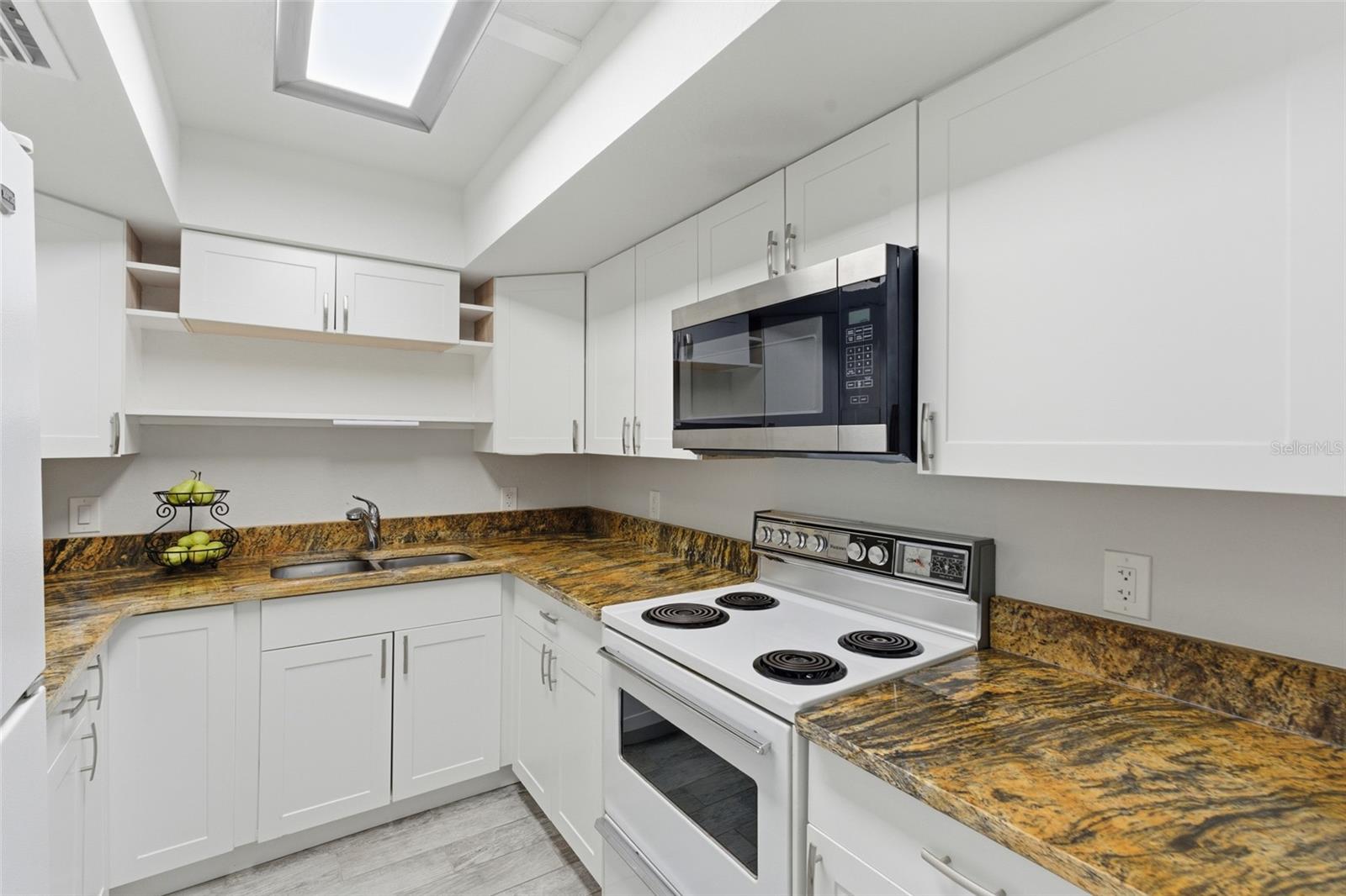 OXFORD HOUSE - Residential