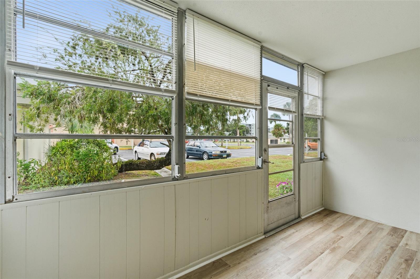 OXFORD HOUSE - Residential