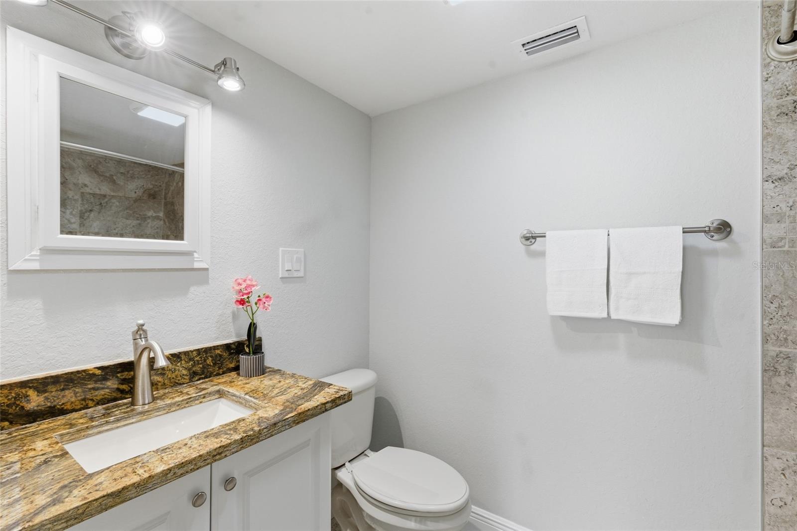 OXFORD HOUSE - Residential