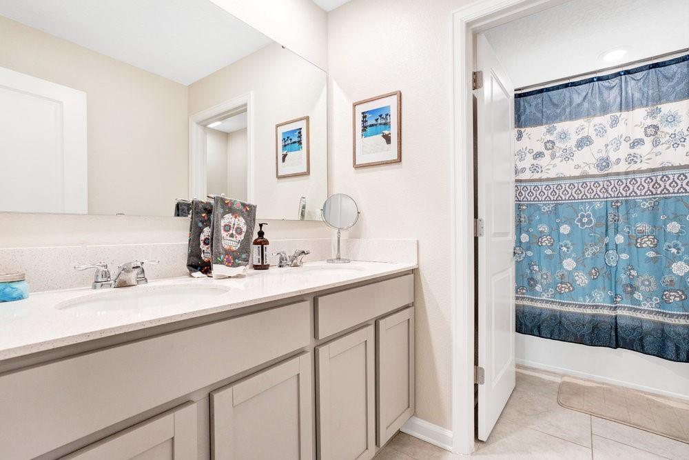 STOREY CREEK 40S - Residential