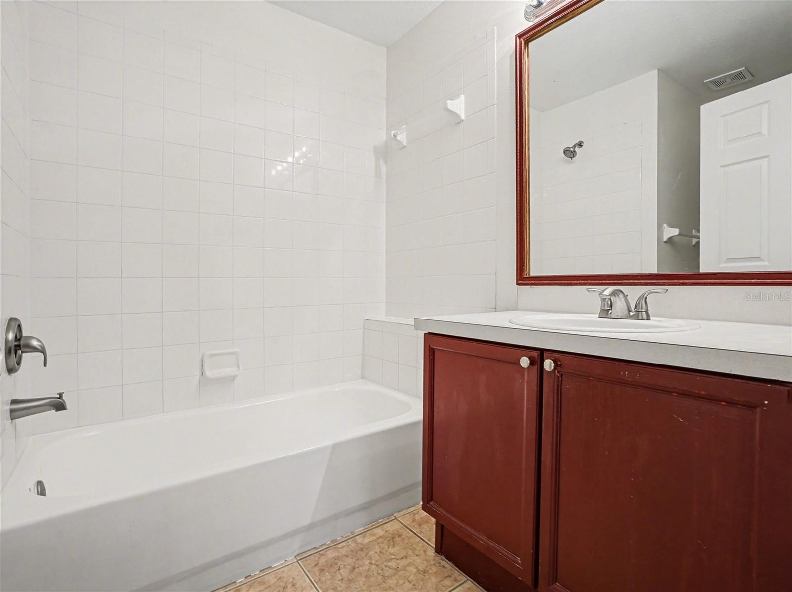 LAKE GLORIA PRESERVE PH 01B - Residential