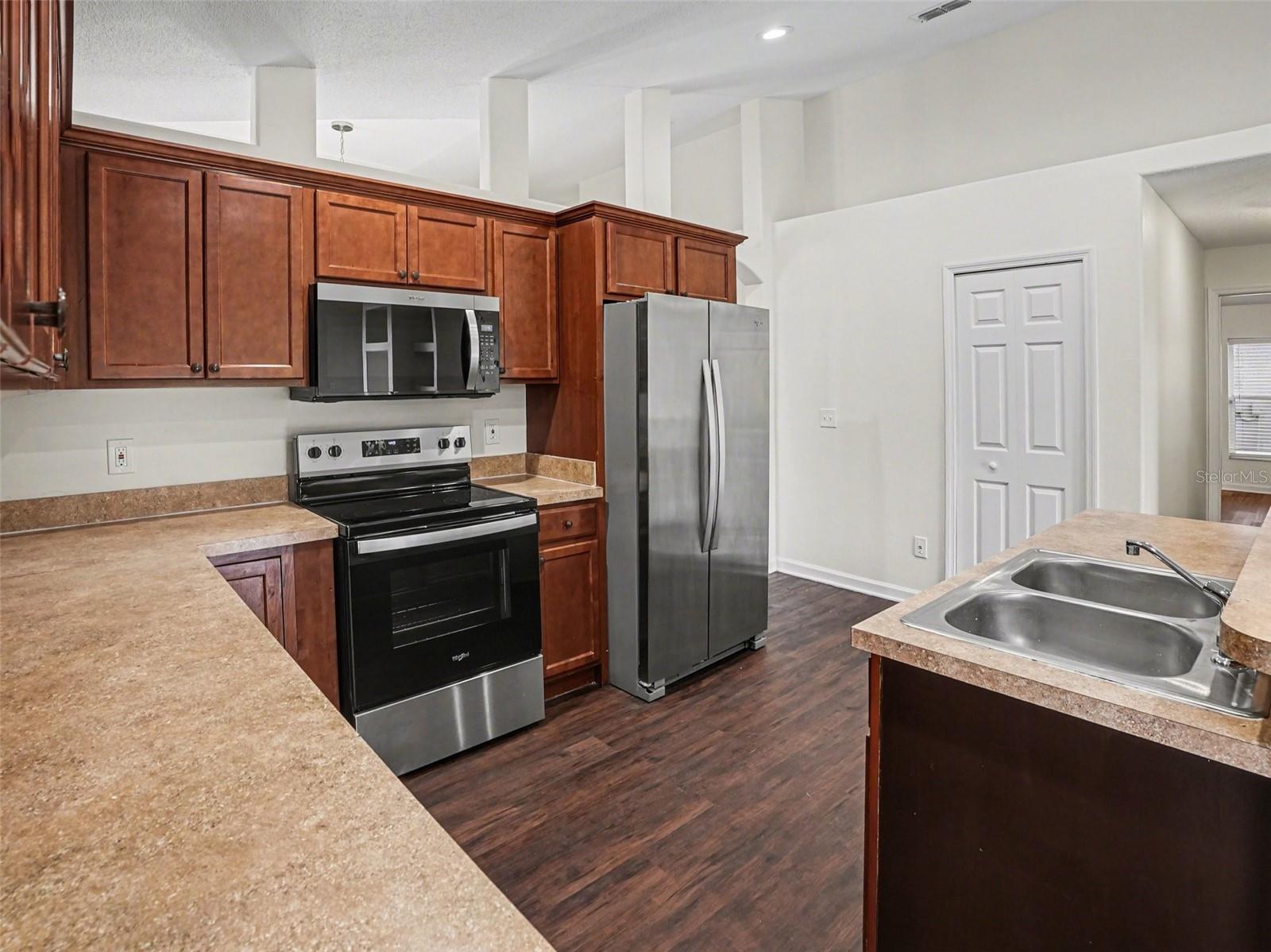 LAKE GLORIA PRESERVE PH 01B - Residential