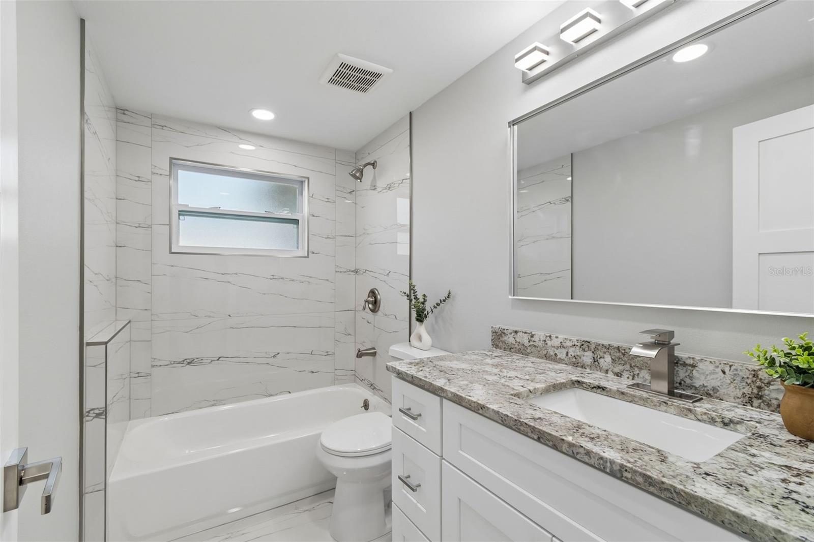 HOLIDAY LAKE ESTATES - Residential
