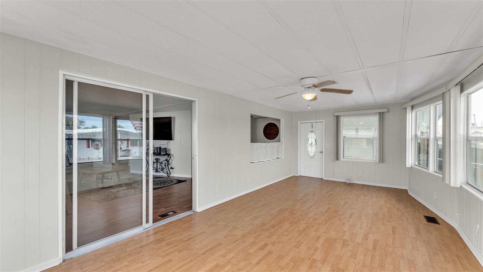 LAKESIDE HILLS ESTATES - Residential