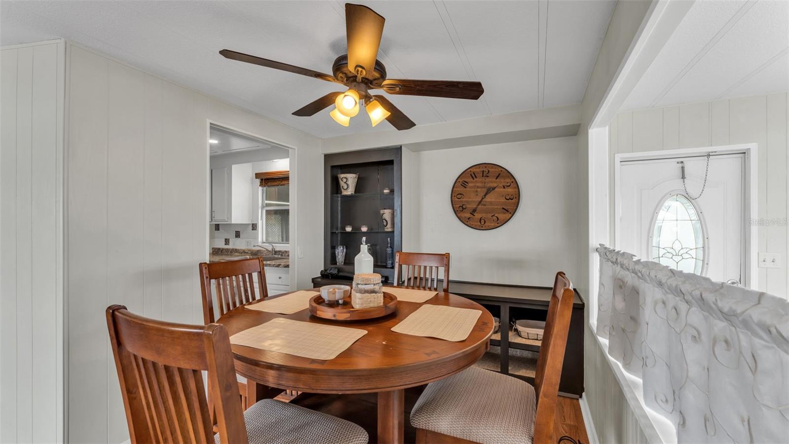 LAKESIDE HILLS ESTATES - Residential