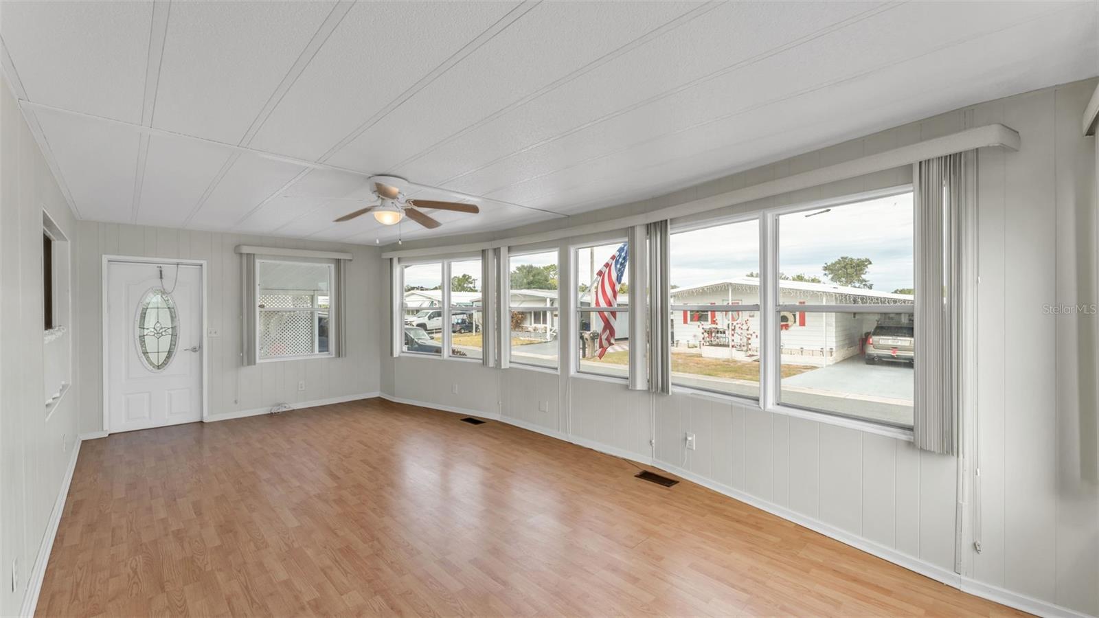 LAKESIDE HILLS ESTATES - Residential