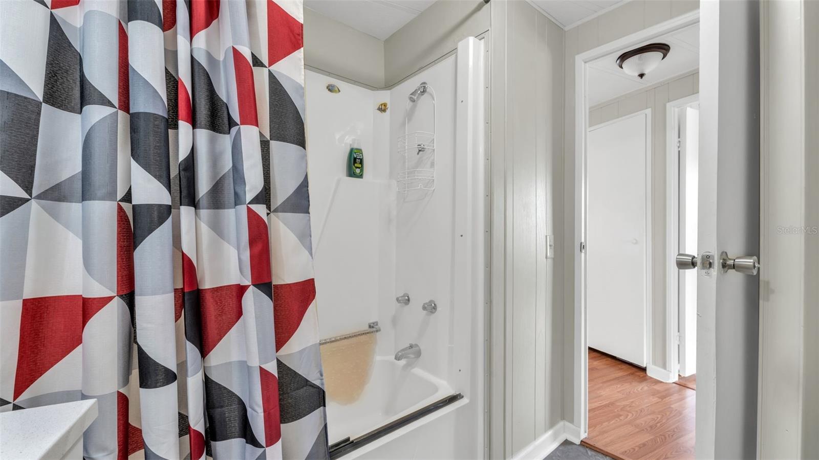 LAKESIDE HILLS ESTATES - Residential