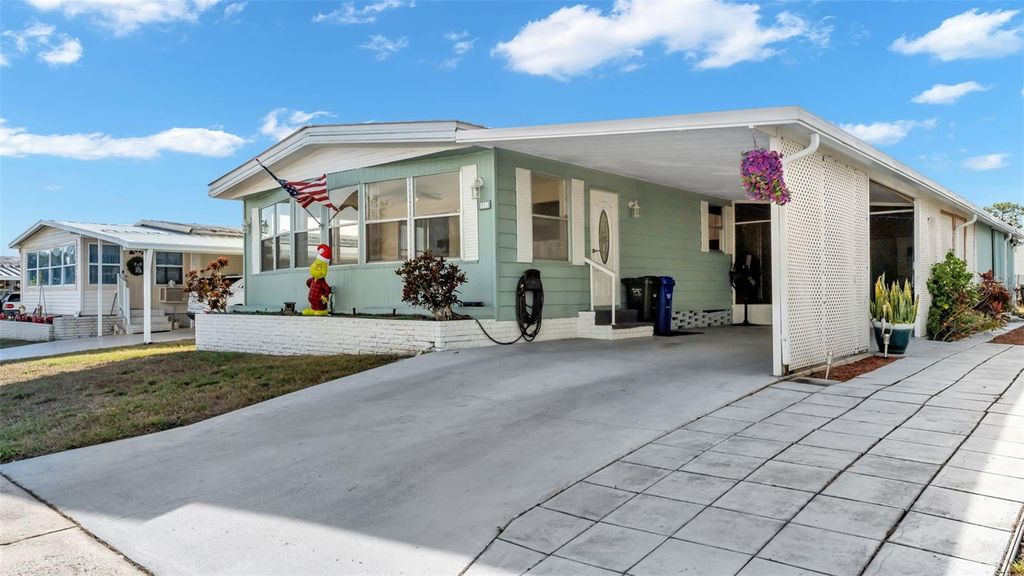 Photo of 924 Elizabeth Lane, Lakeland, FL 33809 (MLS # L4957593)