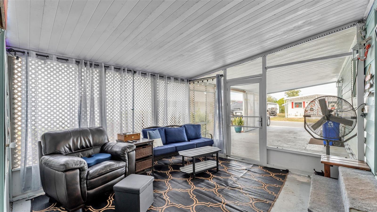 LAKESIDE HILLS ESTATES - Residential