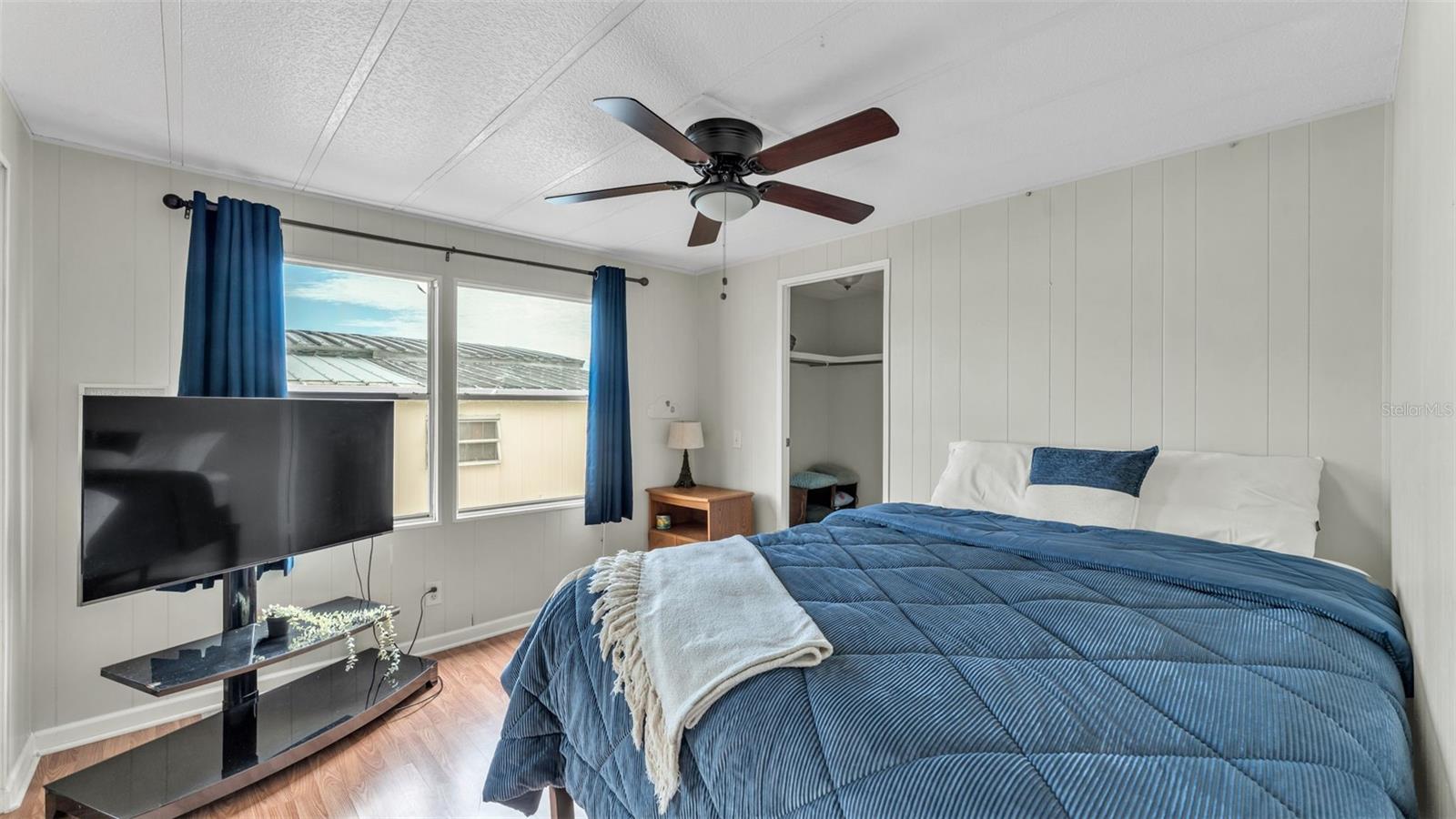 LAKESIDE HILLS ESTATES - Residential