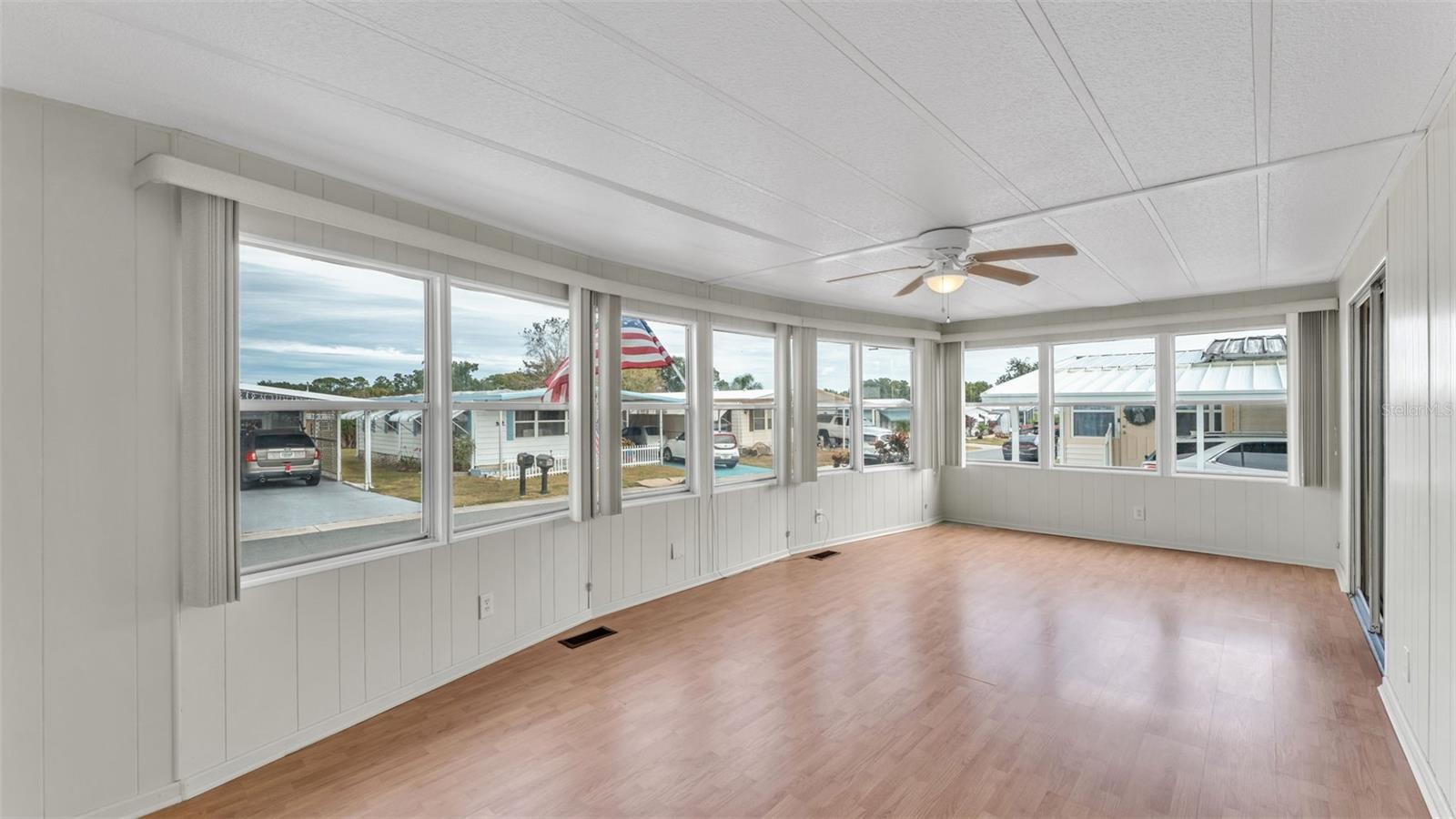 LAKESIDE HILLS ESTATES - Residential