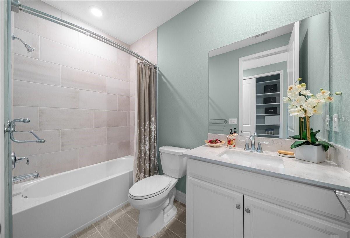 OAK HAMMOCK AT BELLECHASE - Residential