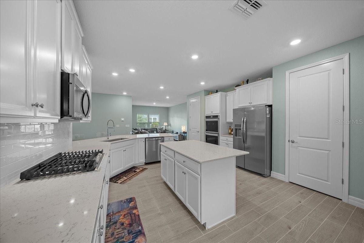 OAK HAMMOCK AT BELLECHASE - Residential